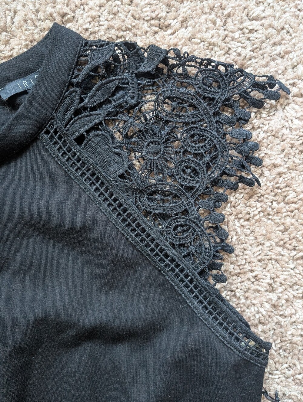 Iris Bodycon Dress With Crocheted Lace Capped Sleeves And Keyhole Back XL NWT - Picture 3 of 10